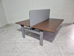 Duo zit-sta bureau elektrisch, Steelcase Migration, Zilvergrijs 180cm Noten